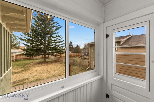 209 Bozeman Street, Gallatin Gateway, MT 59730
