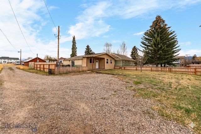 209 Bozeman Street, Gallatin Gateway, MT 59730