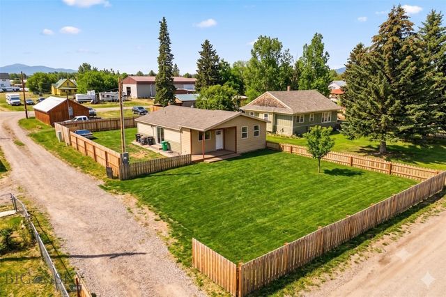 209 Bozeman Street, Gallatin Gateway, MT 59730