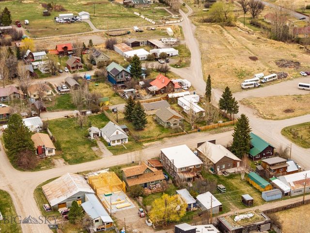 209 Bozeman Street, Gallatin Gateway, MT 59730