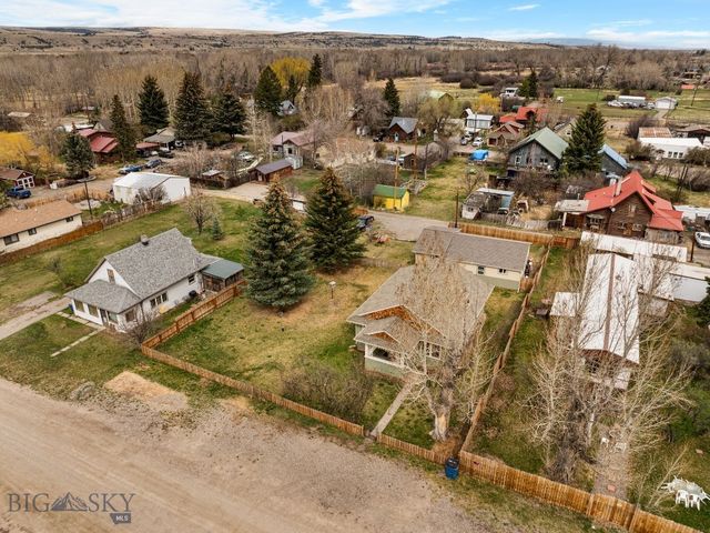 209 Bozeman Street, Gallatin Gateway, MT 59730
