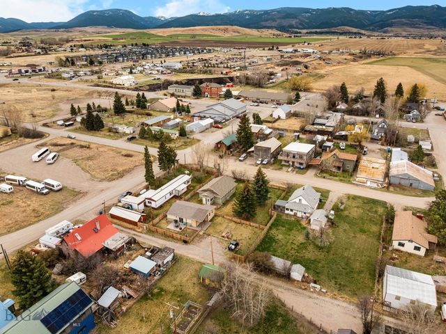 209 Bozeman Street, Gallatin Gateway, MT 59730