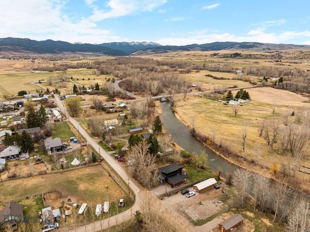209 Bozeman Street, Gallatin Gateway, MT 59730