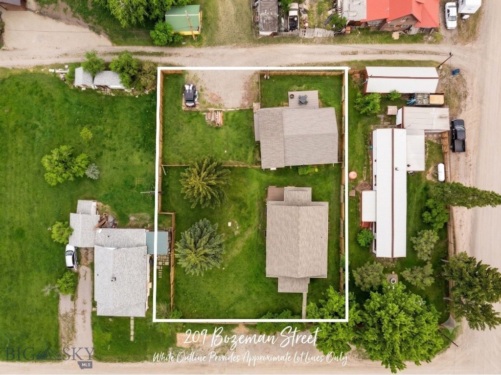 209 Bozeman Street, Gallatin Gateway, MT 59730