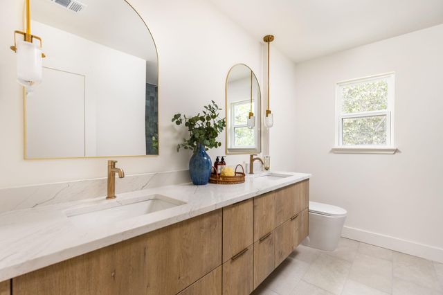 2112 Vanderbilt LN, Austin, TX 78723