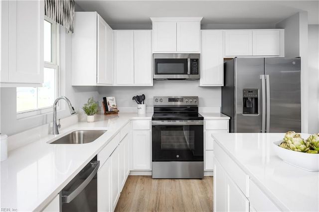 118 Jasmine CT, South Mills, NC 27976