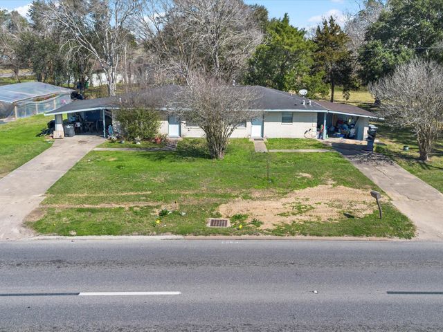 2518 W Highway 6, Alvin, TX 77511