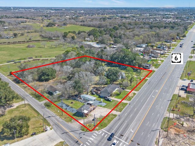 2518 W Highway 6, Alvin, TX 77511