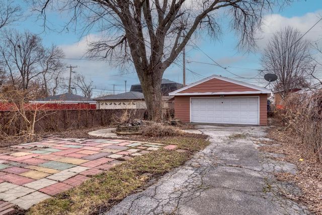 8625 43rd Street, Lyons, IL 60534