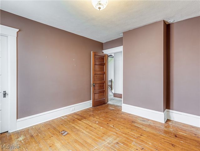 1196 Cranford Avenue, Lakewood, OH 44107