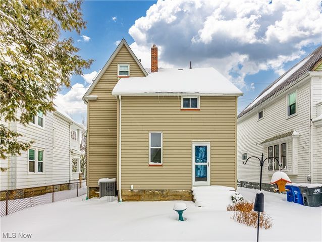 1196 Cranford Avenue, Lakewood, OH 44107