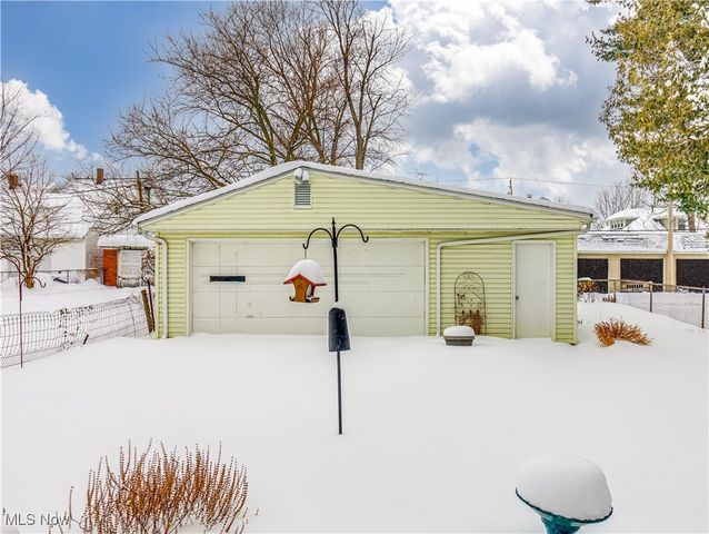 1196 Cranford Avenue, Lakewood, OH 44107