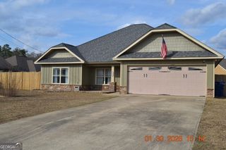 493 Lee Road 2170, Phenix City, AL 36870