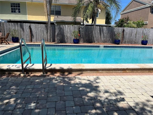 1512 CHATEAUX DE VILLE COURT, Clearwater, FL 33764