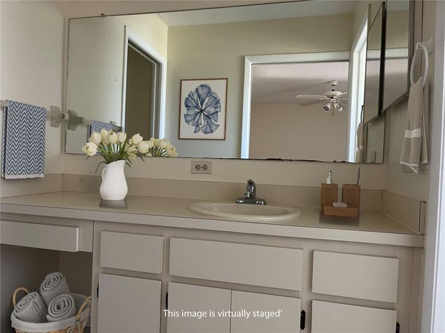 1512 CHATEAUX DE VILLE COURT, Clearwater, FL 33764