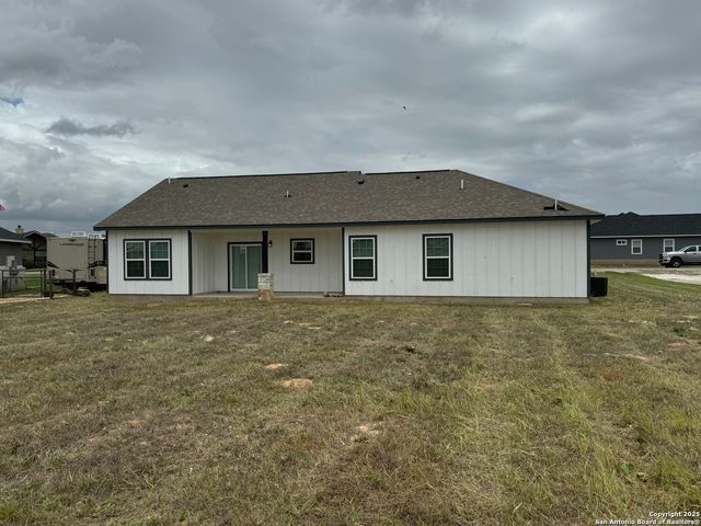 180 Turnberry, La Vernia, TX 78121