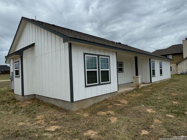 180 Turnberry, La Vernia, TX 78121