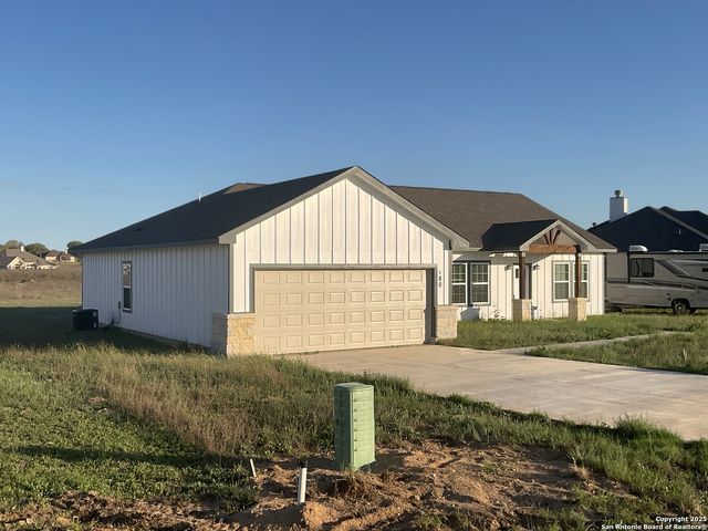 180 Turnberry, La Vernia, TX 78121