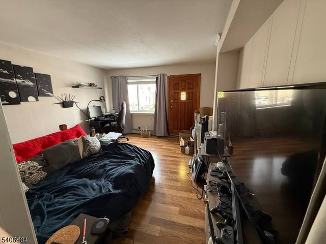 17 Emma Pl, Clifton City, NJ 07013