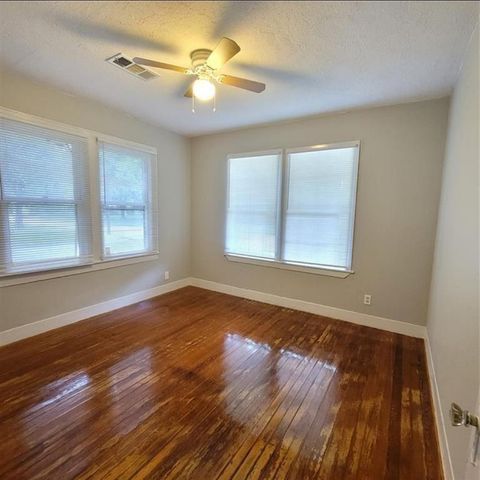 522 Aron Street, Baytown, TX 77520