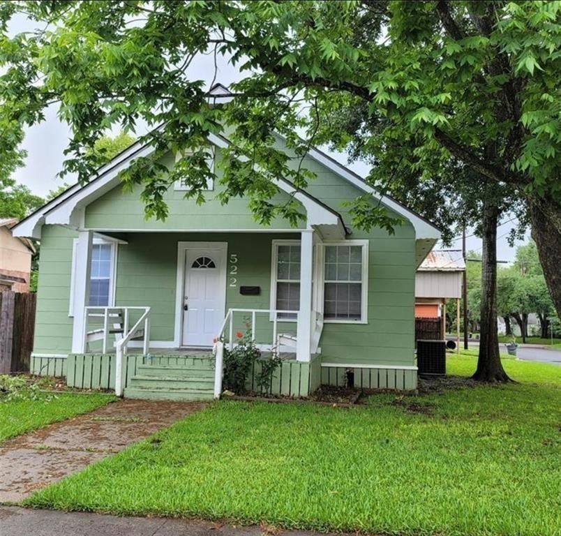 522 Aron Street, Baytown, TX 77520