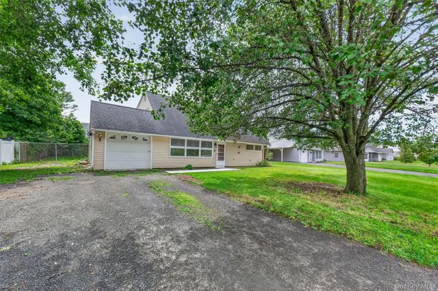 38 Indian Springs Lane, Kingston, NY 12401