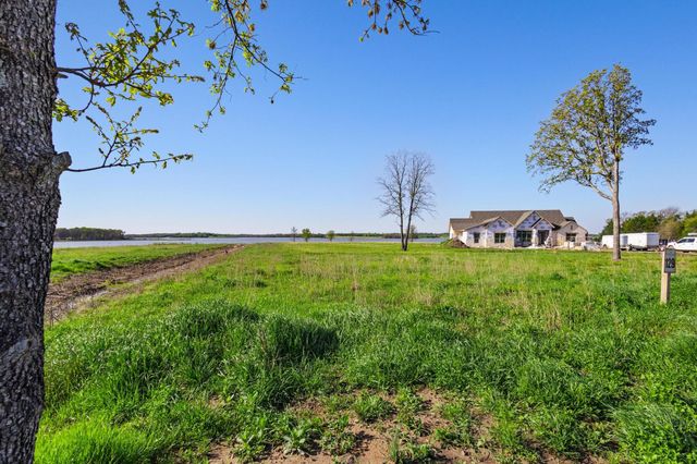 381 Lakewood Lane, Honey Grove, TX 75446