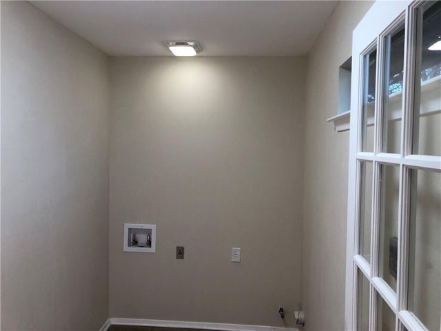 2010 Conestoga TRL B, Austin, TX 78744