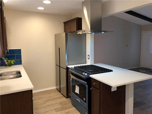 2010 Conestoga TRL B, Austin, TX 78744