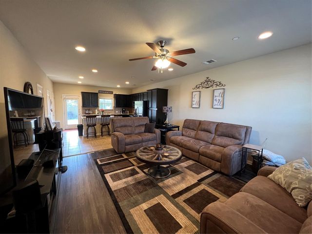 1010 Lost Pines LN, Cedar Park, TX 78613