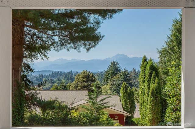 2219 NE Riddell Road, Bremerton, WA 98310