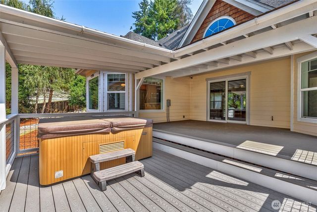 2219 NE Riddell Road, Bremerton, WA 98310