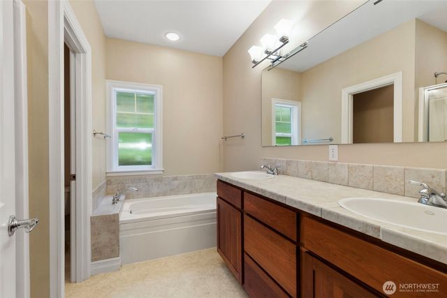 2219 NE Riddell Road, Bremerton, WA 98310