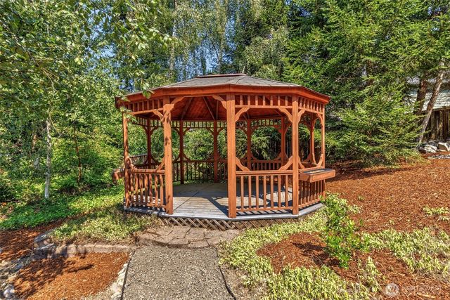 2219 NE Riddell Road, Bremerton, WA 98310