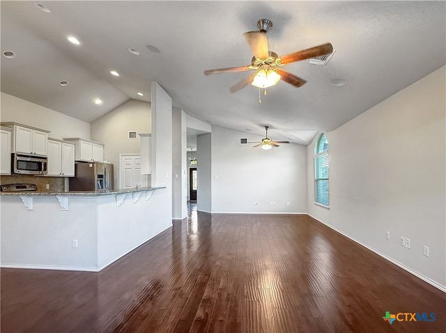 1523 Sandstone Loop, Temple, TX 76502