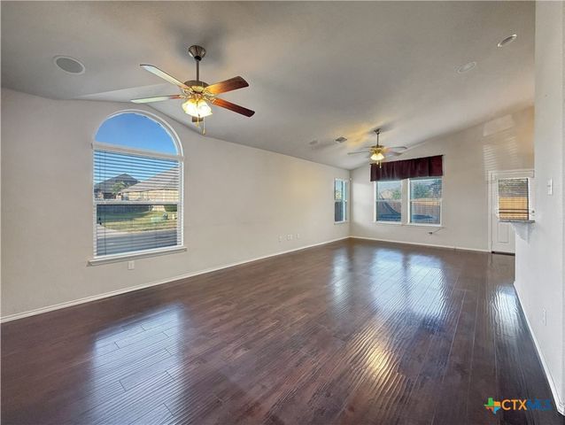 1523 Sandstone Loop, Temple, TX 76502