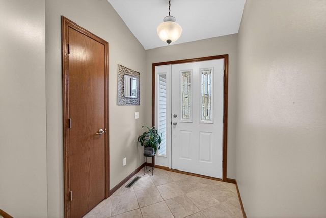 2646 Saw Tooth Drive, Fitchburg, WI 53711