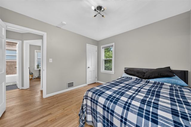 230 Dick Avenue, Pontiac, MI 48341