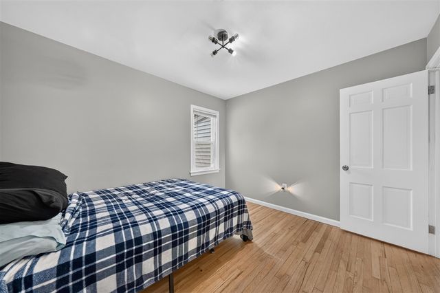230 Dick Avenue, Pontiac, MI 48341
