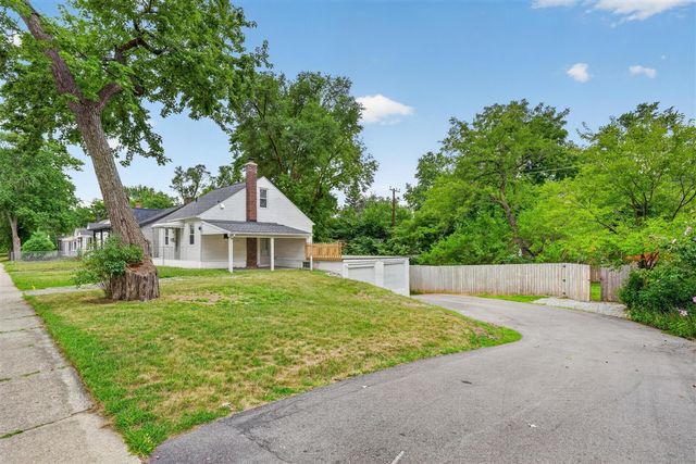 230 Dick Avenue, Pontiac, MI 48341