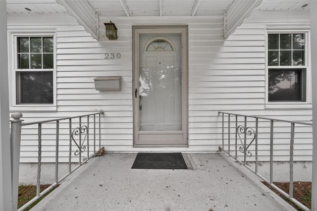 230 Dick Avenue, Pontiac, MI 48341