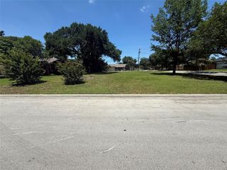 2981 Primrose Lane, Farmers Branch, TX 75234