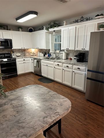 5513 BOSTICK Drive, Tyler, TX 75707