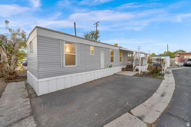 2906 S GARDEN PARK CIR, Salt Lake City, UT 84115