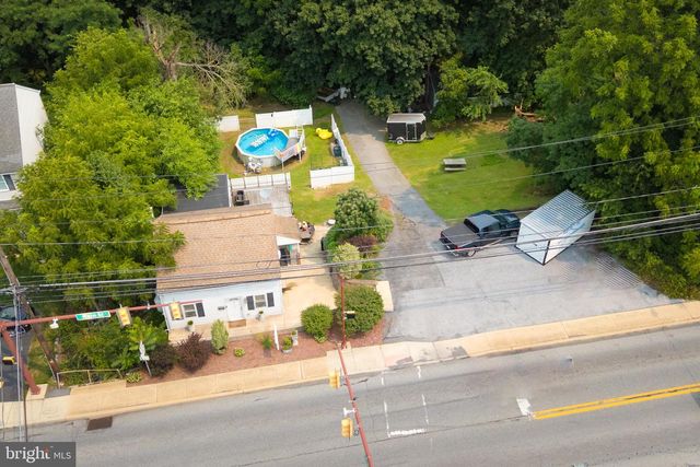 2045 MAIN ST, Lititz, PA 17543