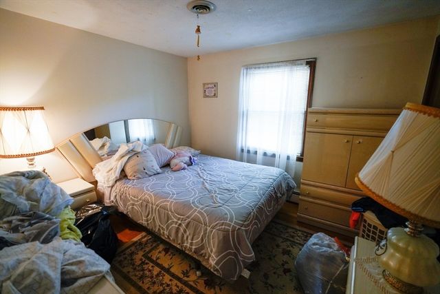 17 Old Farm Rd, Reading, MA 01867