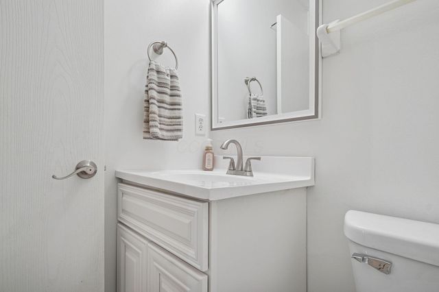 3741 Bill Of Rights Square, Columbus, OH 43207