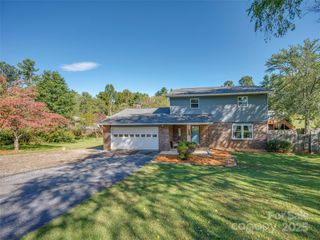 4 Daniel Drive, Fletcher, NC 28732