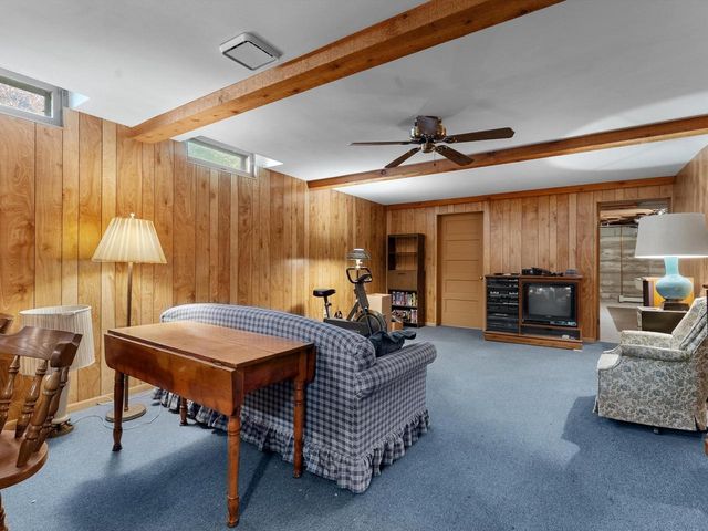 1127 Lincoln BOULEVARD, Manitowoc, WI 54220