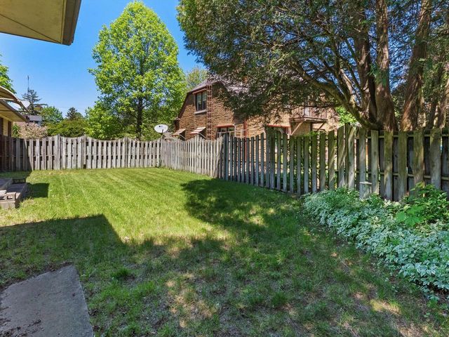 1127 Lincoln BOULEVARD, Manitowoc, WI 54220